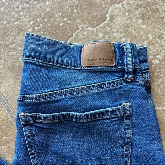 American Eagle Low Rise Ultra Wide Leg Jeans Extra Long Dark Wash Baggy Jeans. - Picture 13 of 16